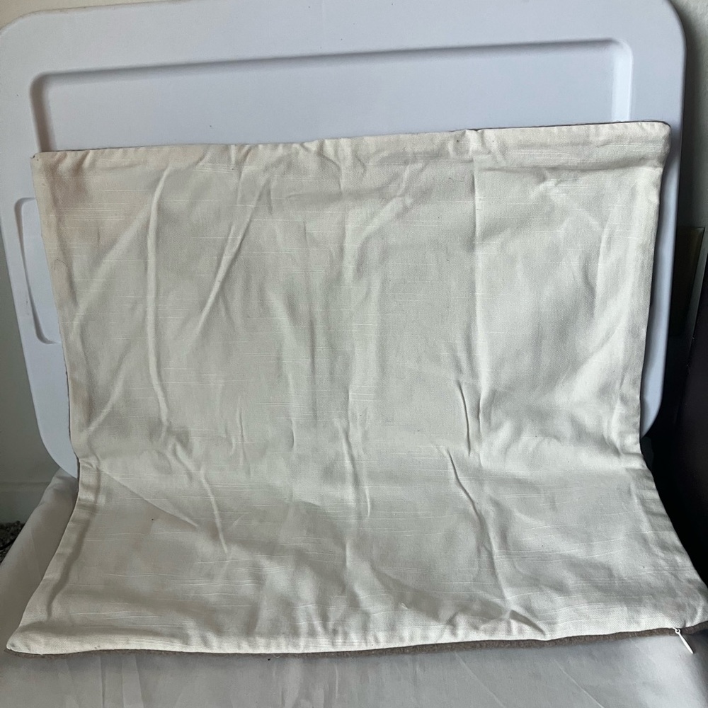 Pottery Barn Valentines Day Heart Pillow Cover Textured Light Brown Off White - Picture 3 of 5